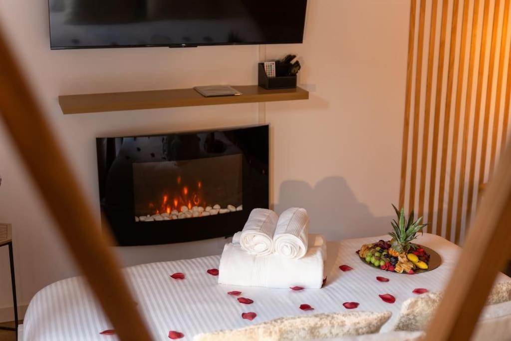 Suite Love Jacuzzi Montévrain Exterior foto
