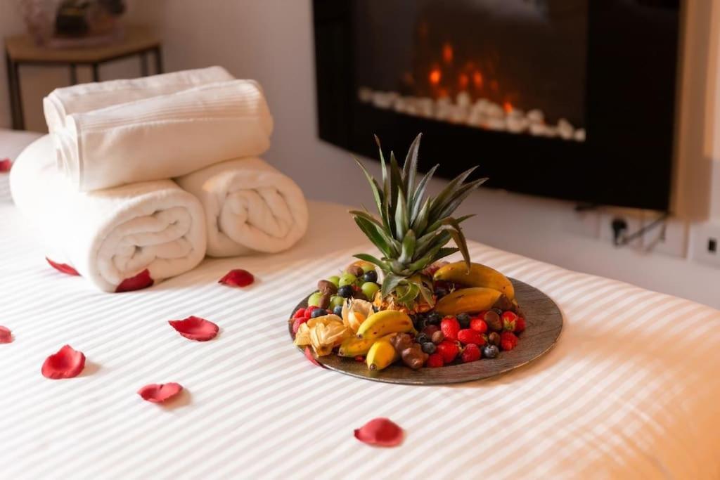 Suite Love Jacuzzi Montévrain Exterior foto