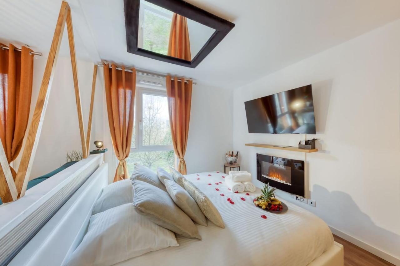 Suite Love Jacuzzi Montévrain Exterior foto